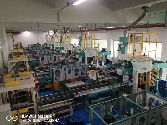 12KW সম্পূর্ণ স্বয়ংক্রিয় ময়দা প্যাকিং মেশিন QESM পিপি পাউচ ফিলিং এবং সিলিং